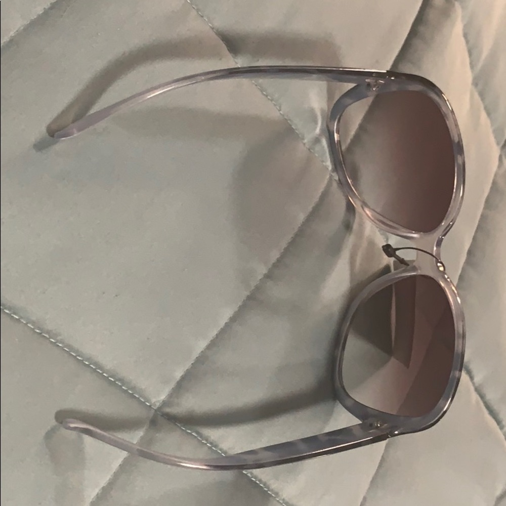 Sunglasses - Picture 4 of 5
